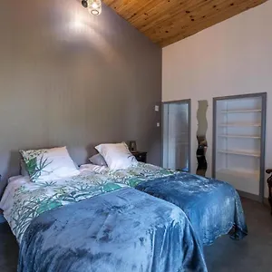Couette-café Chambre D'hote De La Petite Toscane D'auvergne, Isserteaux