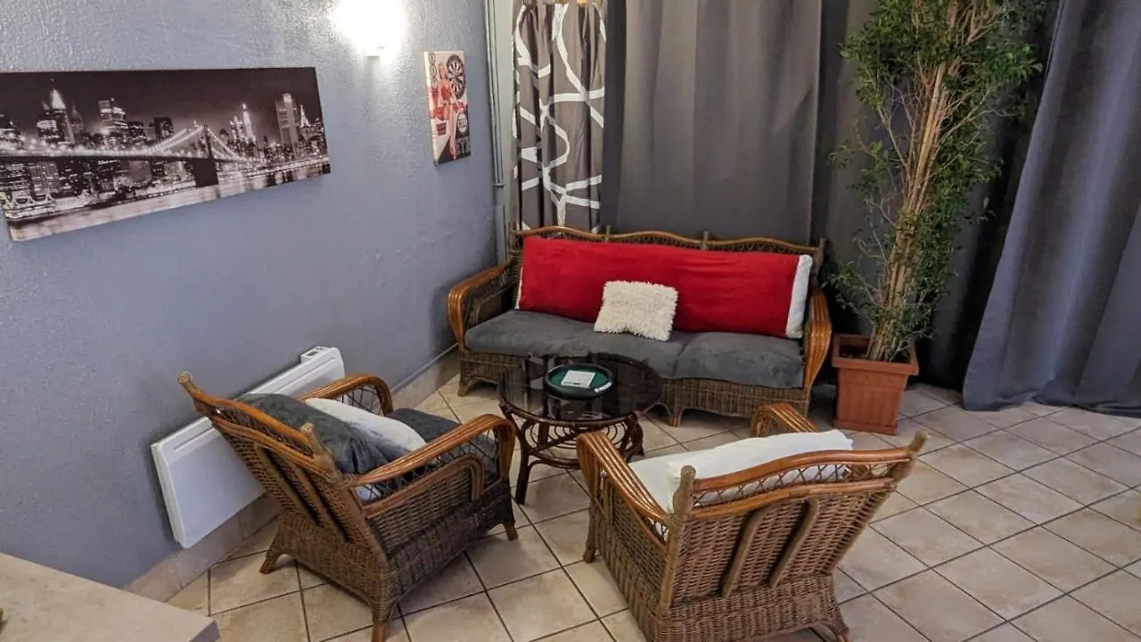Chambres D'Hotes Les Lits Des Fees Saint-Floret France